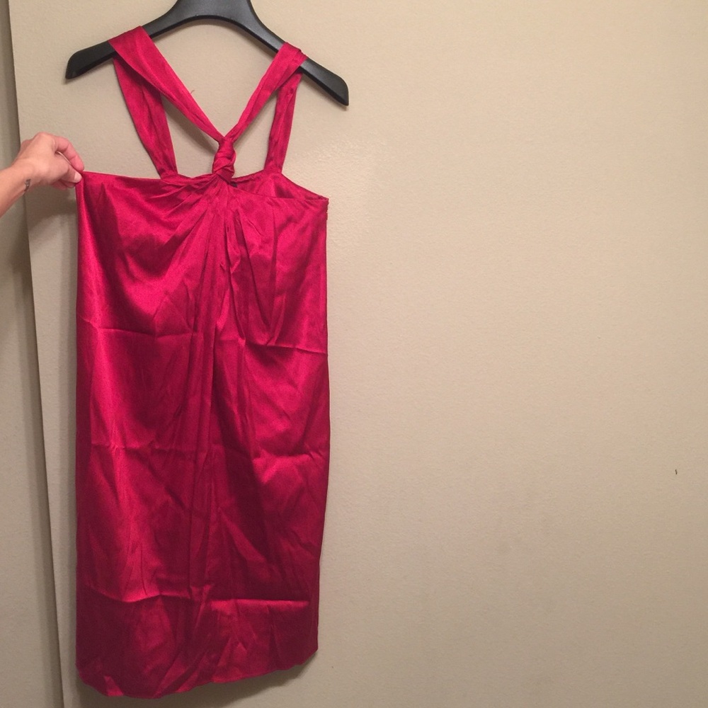 Elegant Red Sleeveless Dress